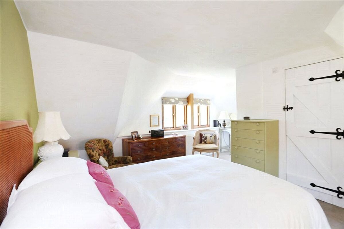 house for sale in Box Hedge Cottage, Eastbury, Hungerford, Berkshire