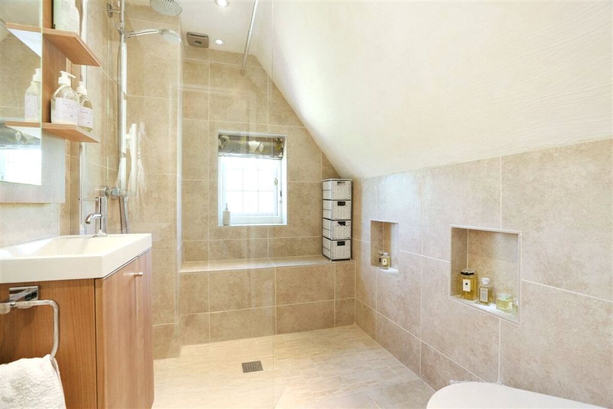 house for sale in Box Hedge Cottage, Eastbury, Hungerford, Berkshire