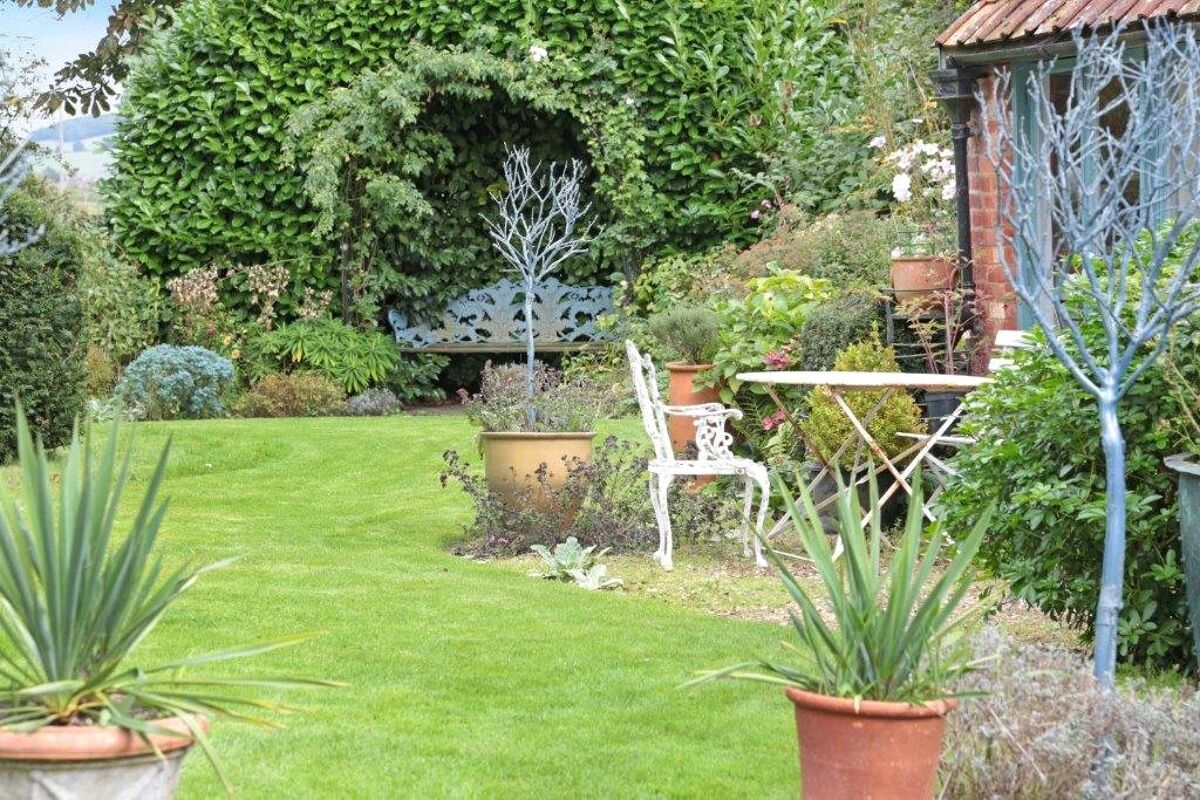 house for sale in Little Orchard House, High Street, West Lavington, Devizes, Wiltshire, SN10