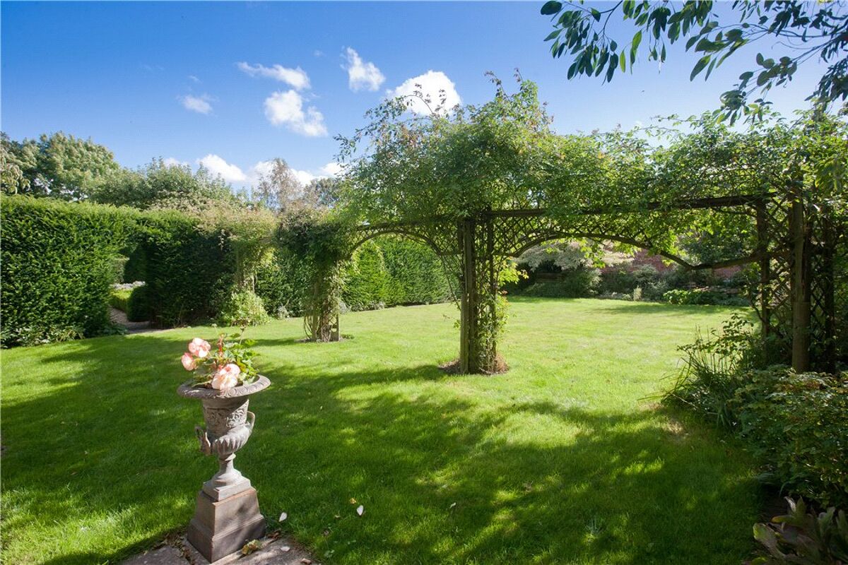 house for sale in Chandlers House, Brown's Lane, Alton Barnes