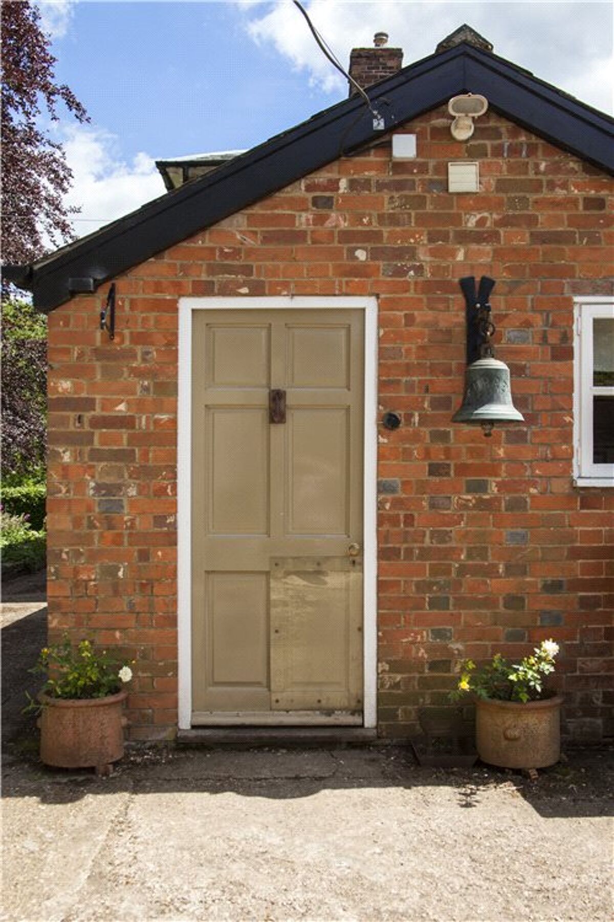 house for sale in Tower Hill House, Tower Hill, Chaddleworth, Newbury