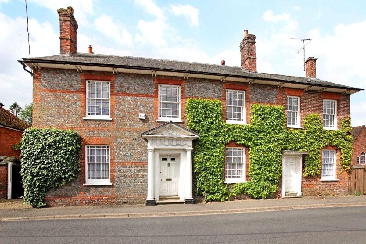 house for sale in Ivy House, Newbury Street, Lambourn, Hungerford