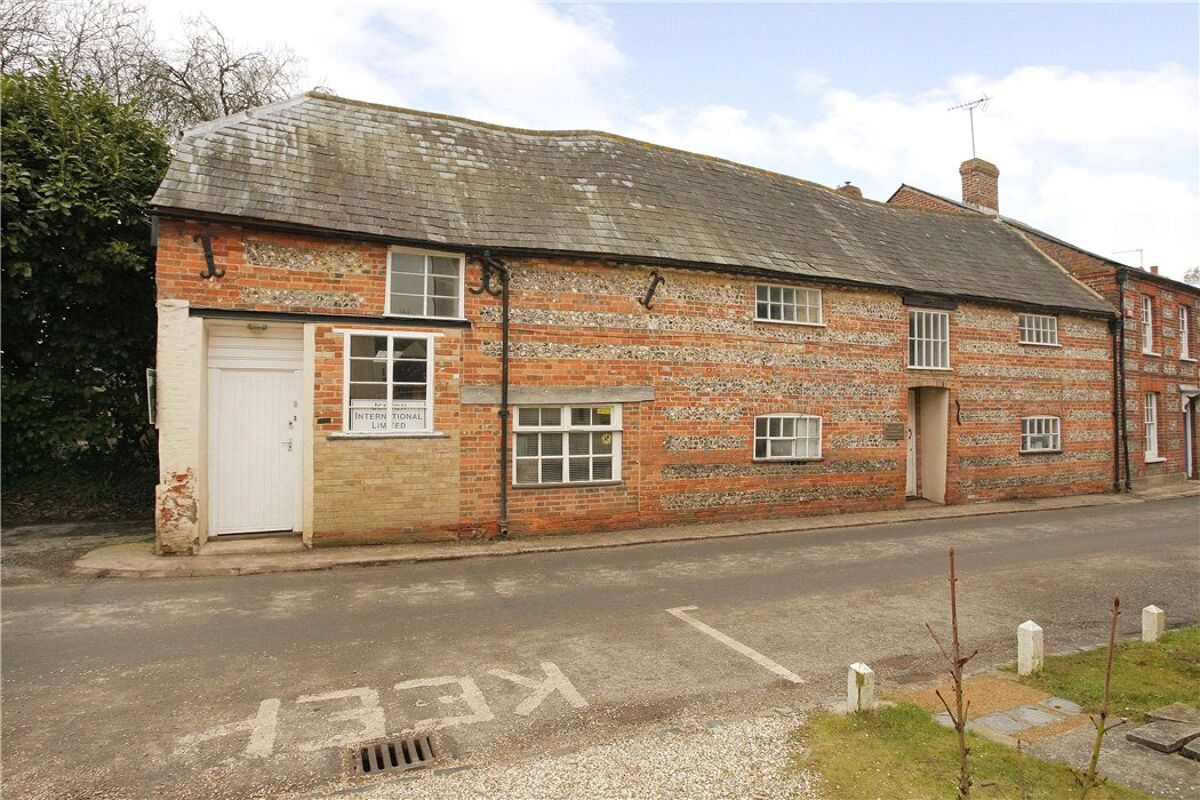House for sale in Church Street, St Mary Bourne, Andover, Hampshire