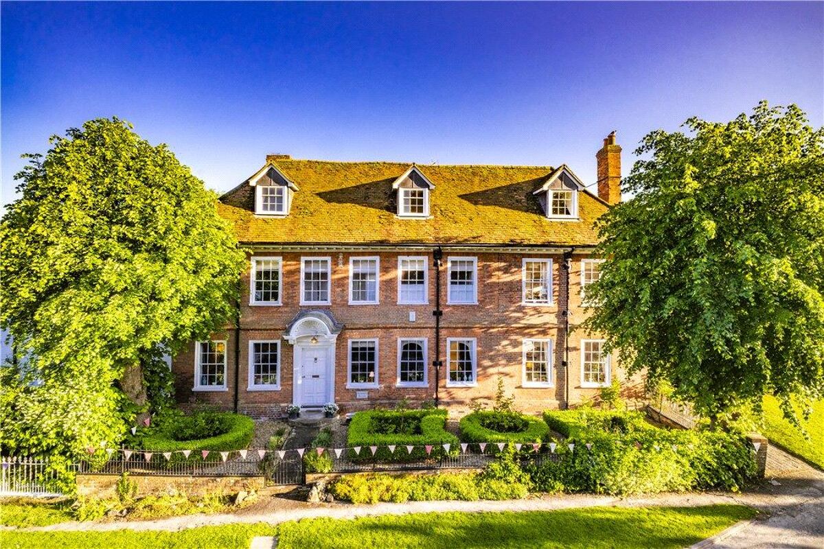 house for sale in Broad Street, East Ilsley, Newbury, Berkshire, RG20 HNG150056 Knight Frank