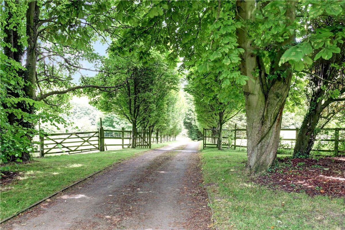 house for sale in Upshire Farm, Greenways, Lambourn, Hungerford