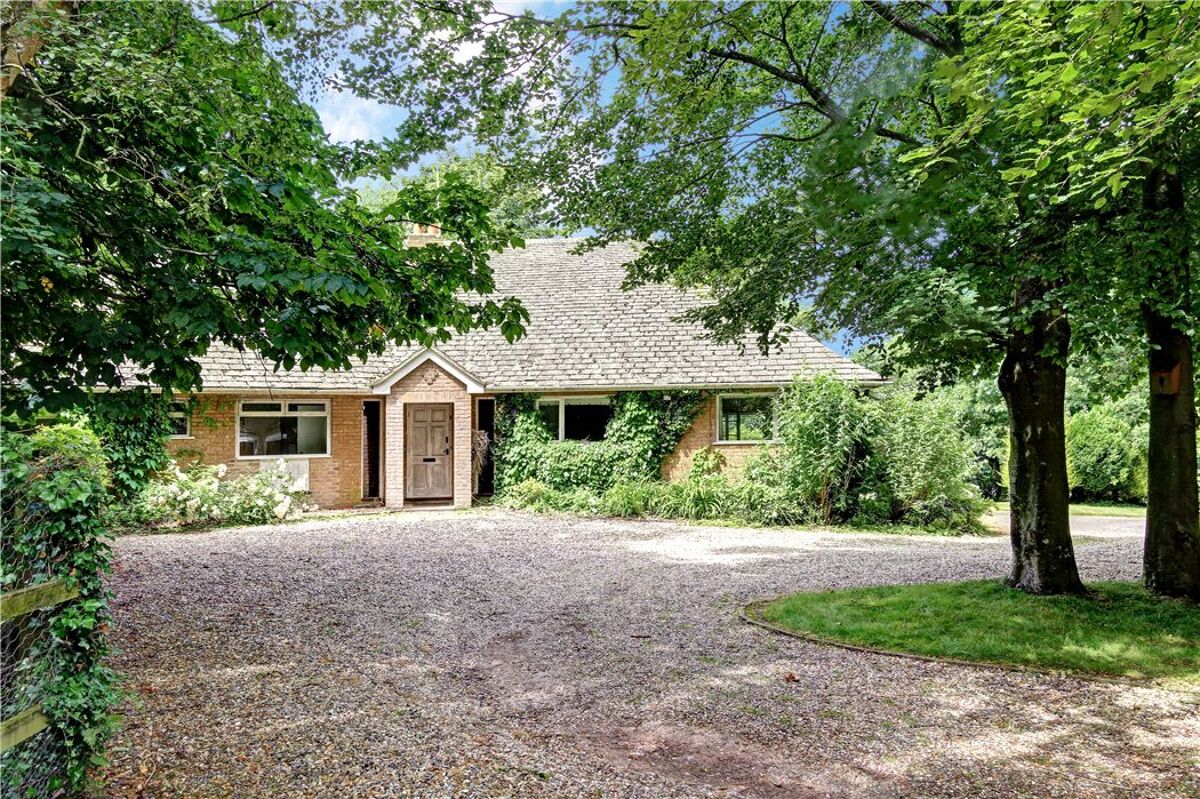 house for sale in Upshire Farm, Greenways, Lambourn, Hungerford