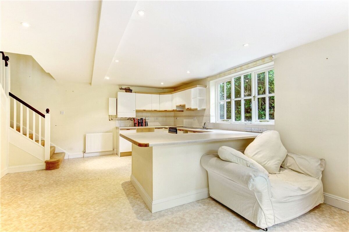 house for sale in Upshire Farm, Greenways, Lambourn, Hungerford