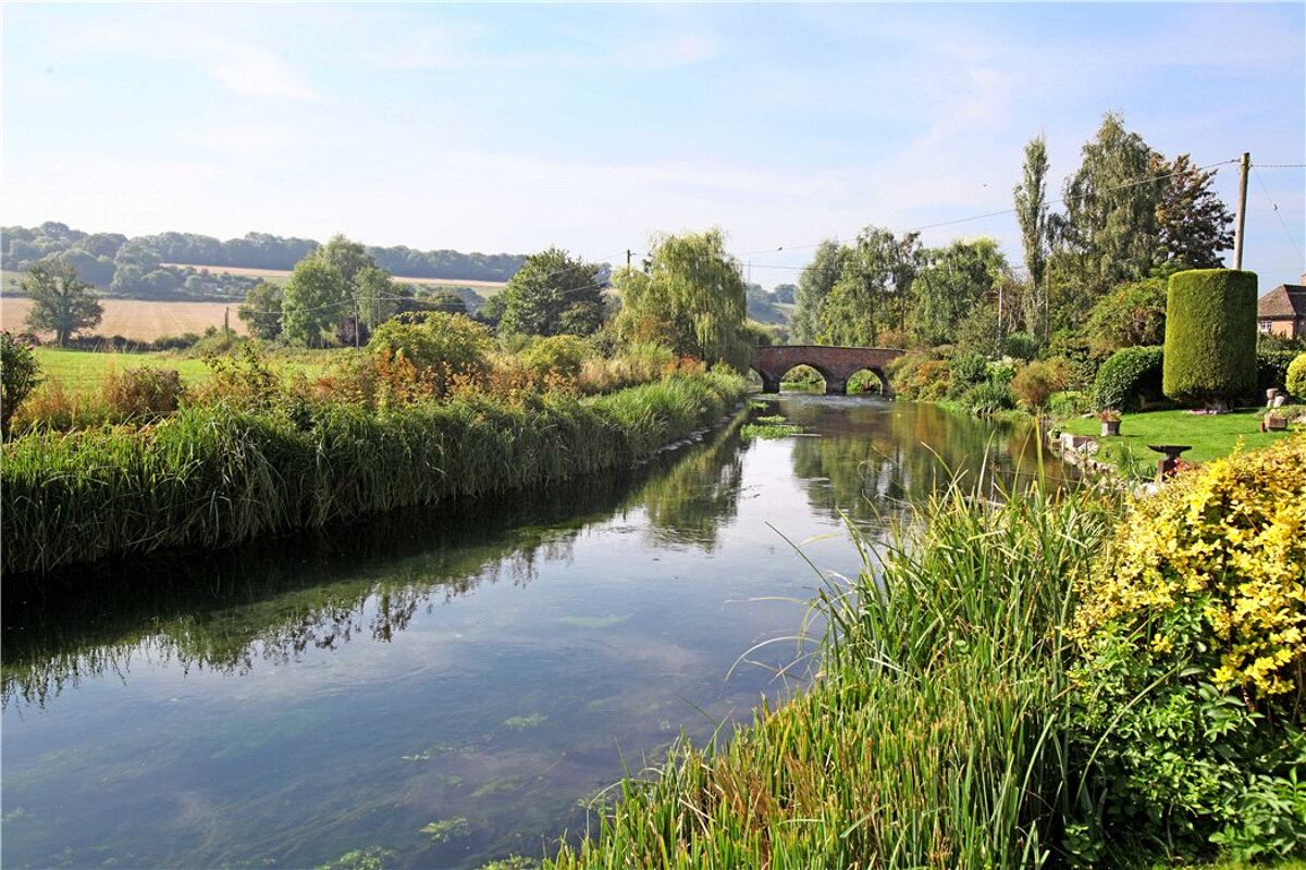 house for sale in Old Cottage, Mildenhall, Marlborough, Wiltshire, SN8 HNG150190