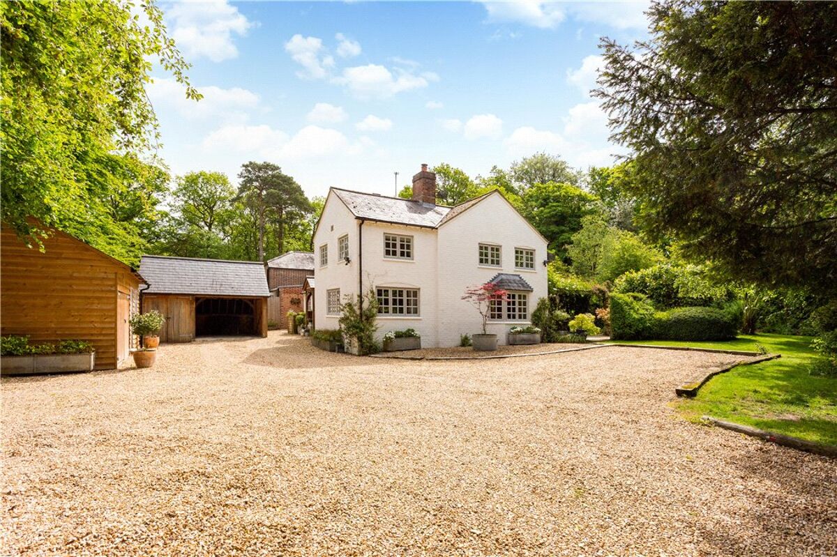 house for sale in Newbury Road, Wickham, Newbury, Berkshire, RG20