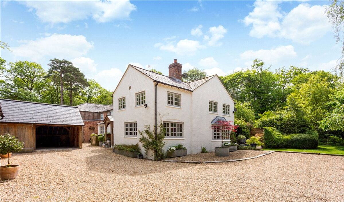 house for sale in Newbury Road, Wickham, Newbury, Berkshire, RG20