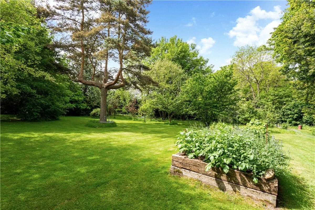 house for sale in Newbury Road, Wickham, Newbury, Berkshire, RG20