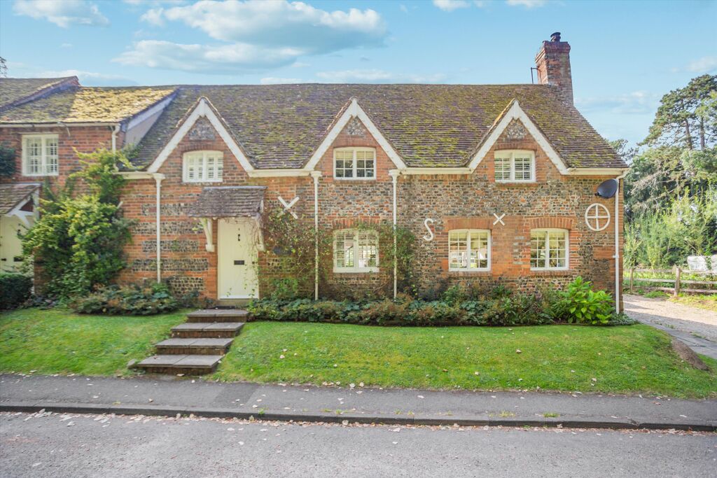 Image of High Street, Little Bedwyn, Marlborough, Wiltshire, SN8
