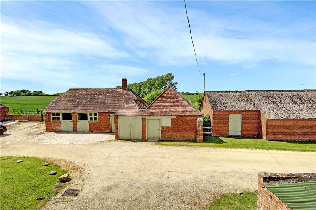 house for sale in Compton Beauchamp, Swindon, SN6 HNG160126 Knight