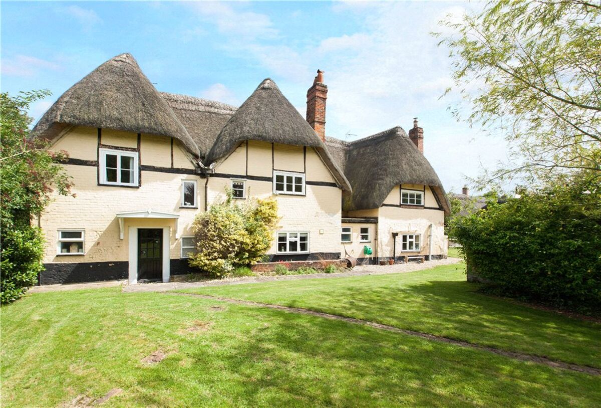 house for sale in Appleshaw, Andover, Hampshire, SP11 HNG160172 Knight Frank