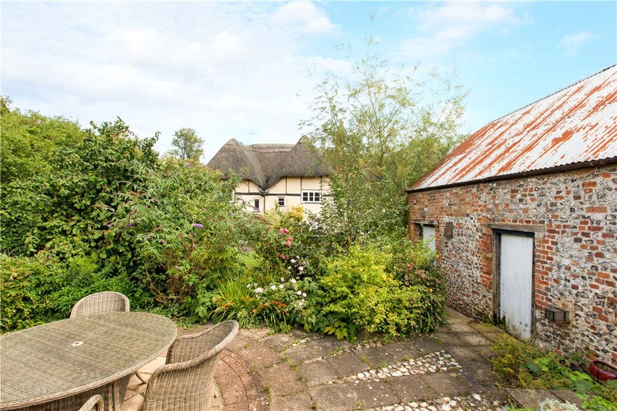 house for sale in Appleshaw, Andover, Hampshire, SP11 HNG160172