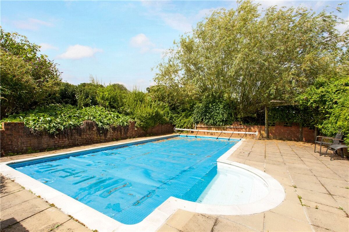 house for sale in Appleshaw, Andover, Hampshire, SP11 HNG160172