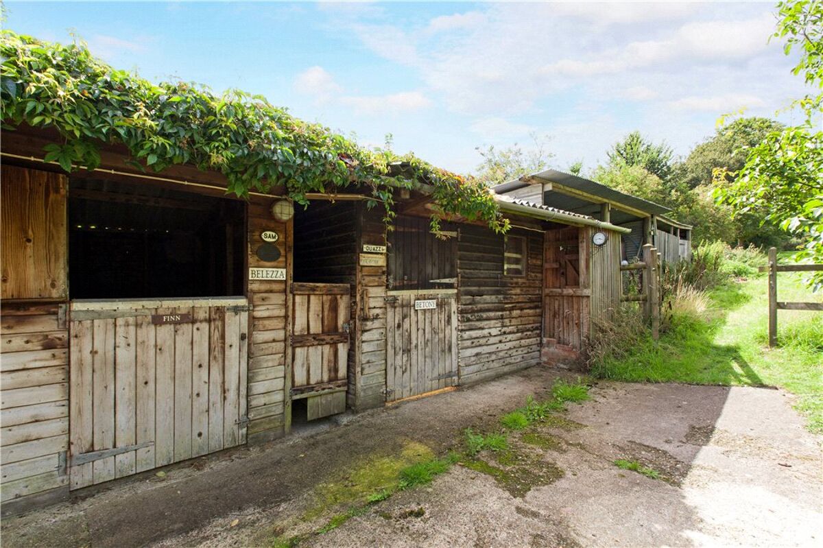 house for sale in Appleshaw, Andover, Hampshire, SP11 HNG160172 Knight Frank