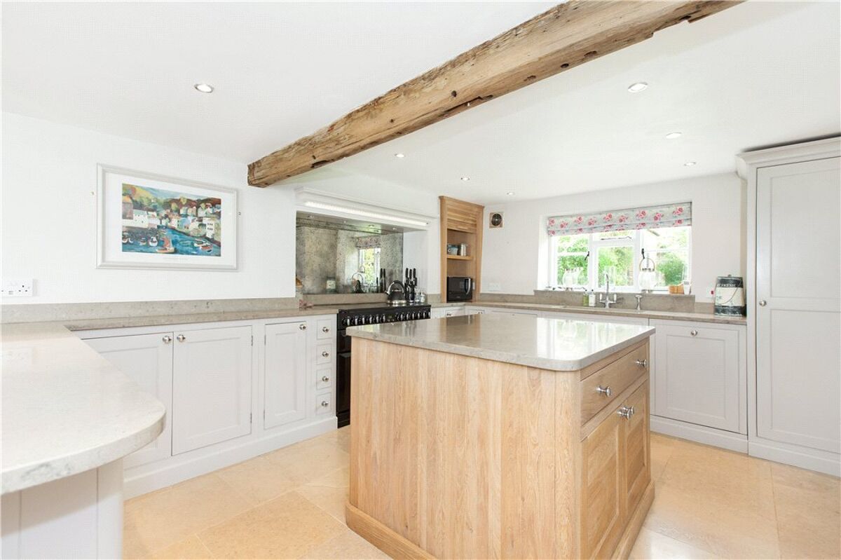 house for sale in Appleshaw, Andover, Hampshire, SP11 HNG160172