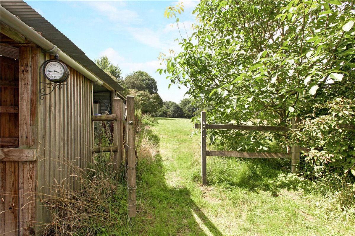 house for sale in Appleshaw, Andover, Hampshire, SP11 HNG160172