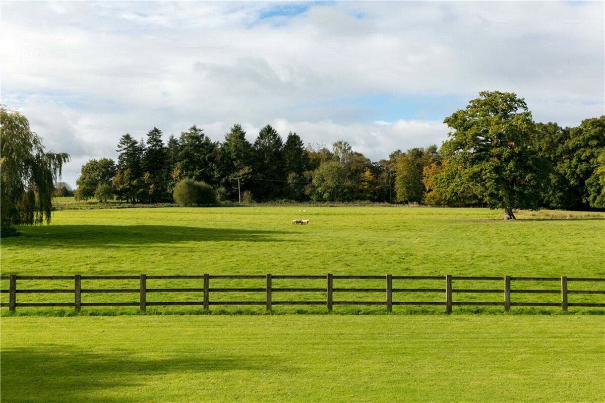 house for sale in Templeton Road, Kintbury, Hungerford, Berkshire, RG17