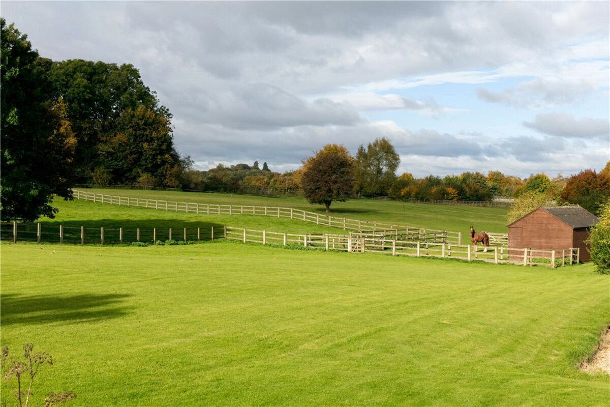 house for sale in Templeton Road, Kintbury, Hungerford, Berkshire, RG17