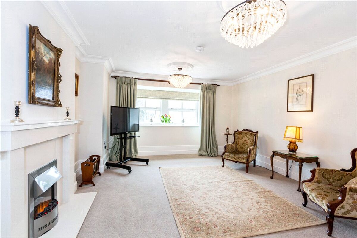 flat for sale in Inglewood House, Templeton Road, Kintbury, Hungerford