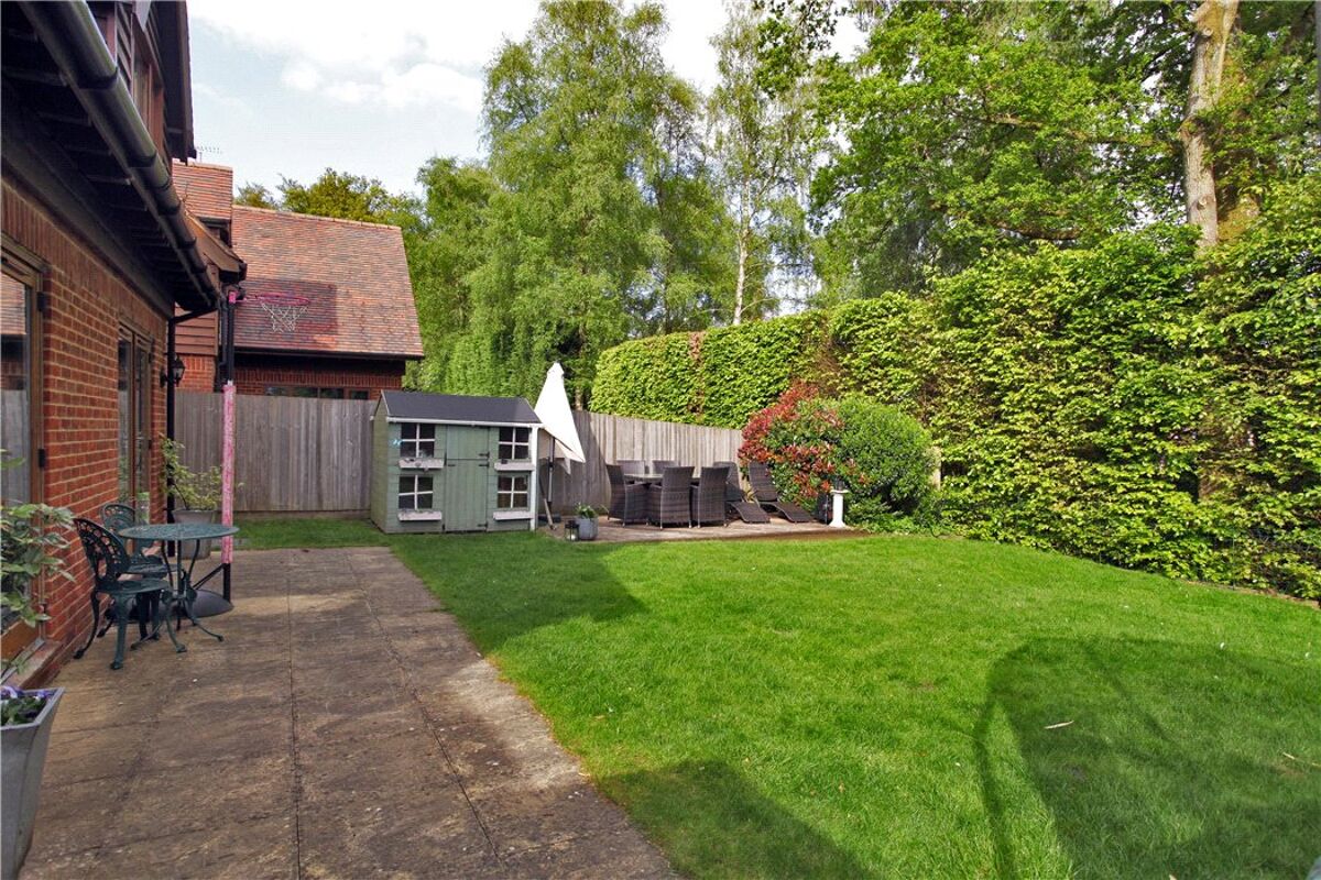 house for sale in Tile Barn, Woolton Hill, Newbury, Hampshire, RG20