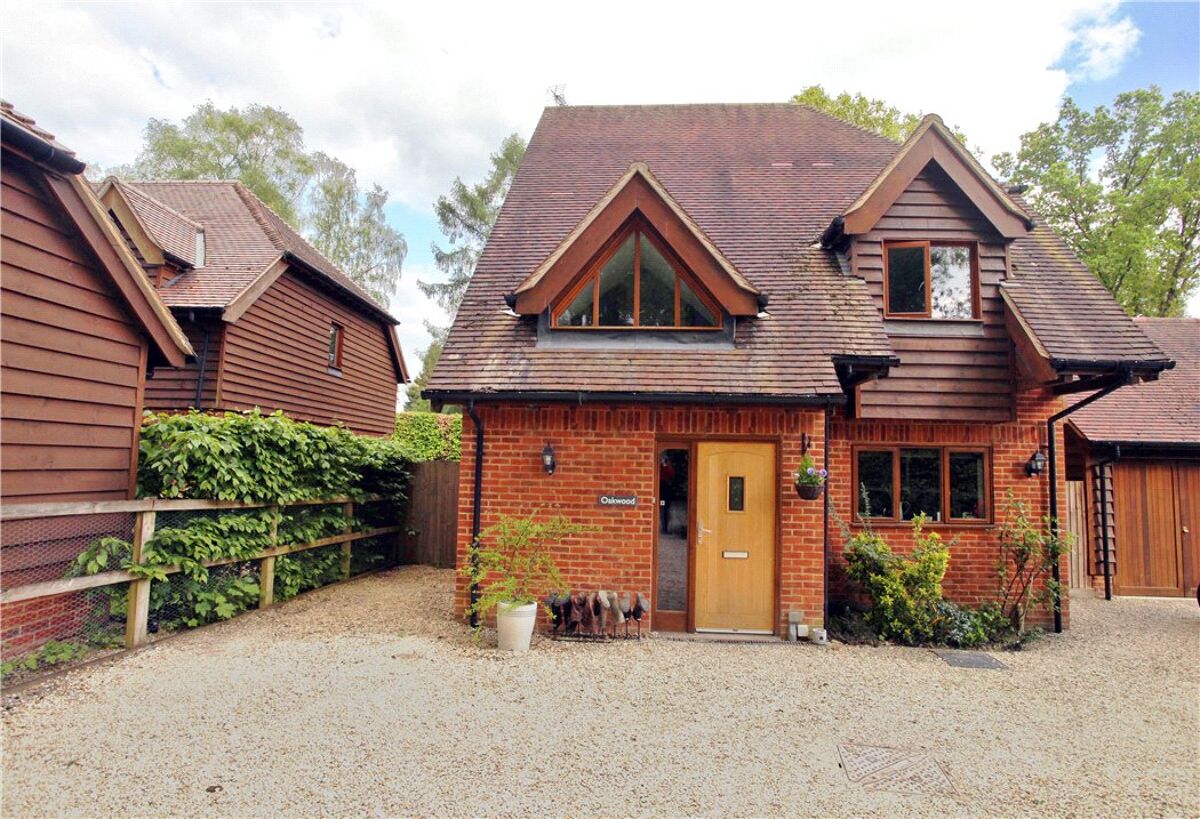 house for sale in Tile Barn, Woolton Hill, Newbury, Hampshire, RG20