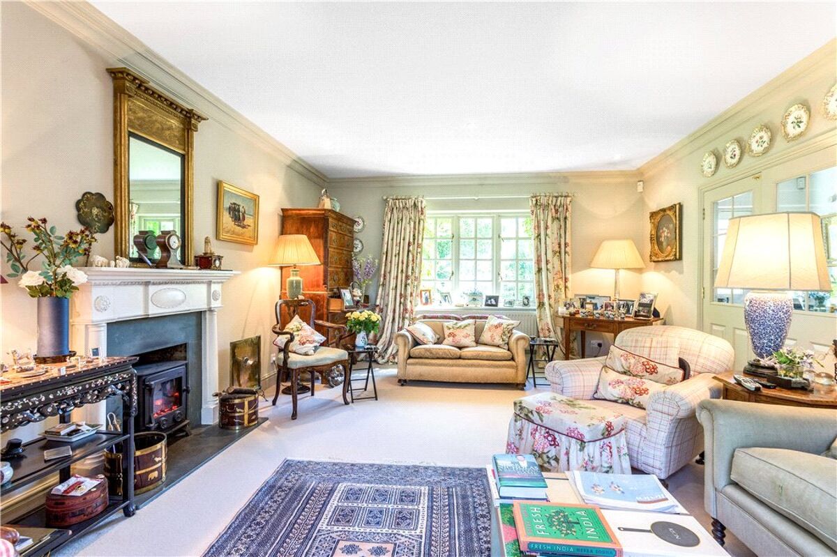 house for sale in Granary Road, Great Bedwyn, Marlborough, Wiltshire