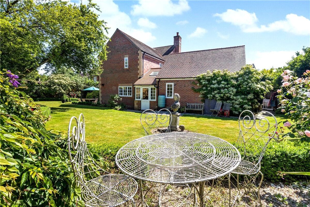 house for sale in Granary Road, Great Bedwyn, Marlborough, Wiltshire