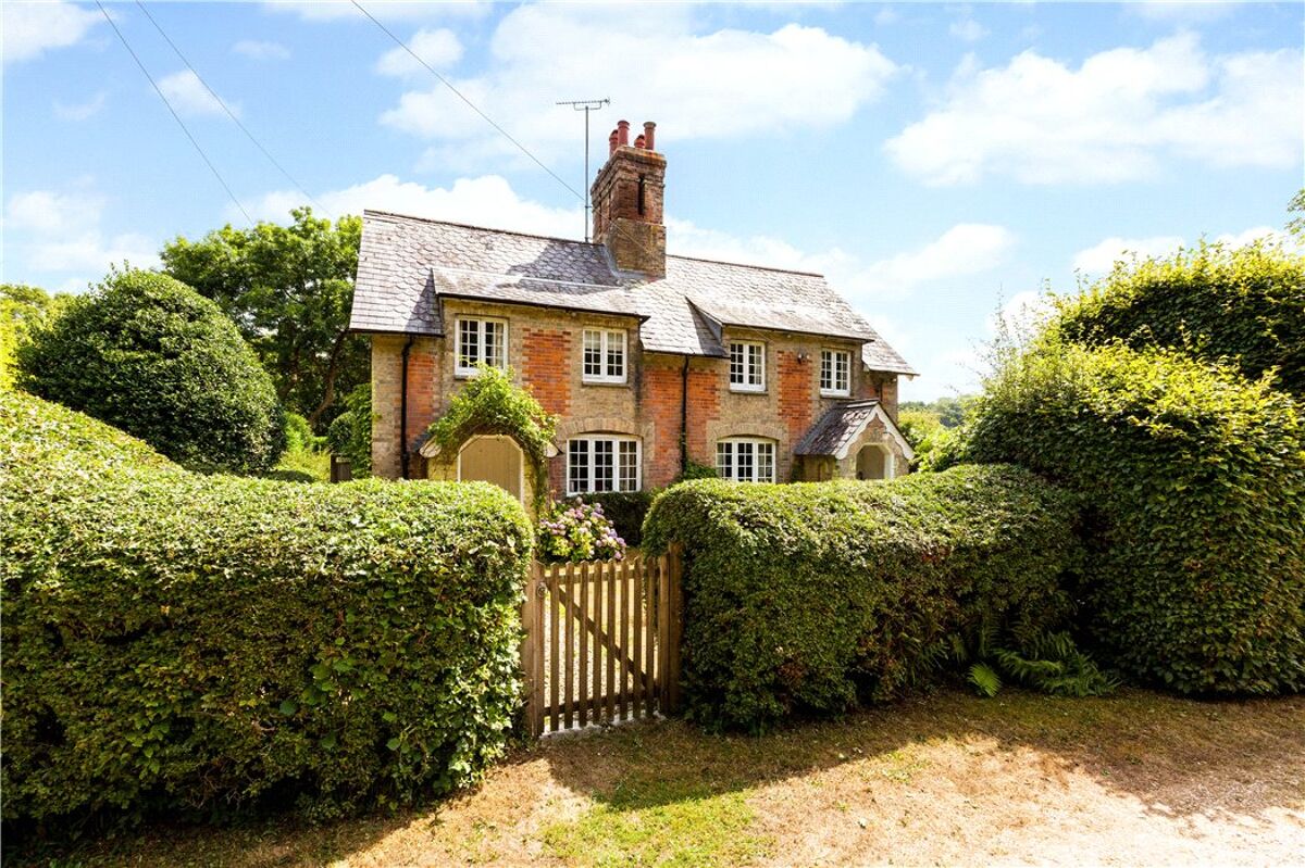 house for sale in Bedwyn Common, Marlborough, Wiltshire, SN8