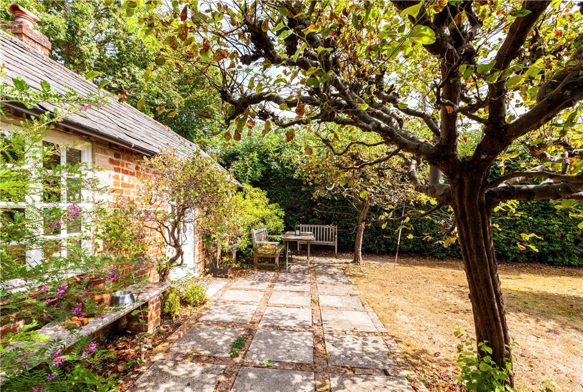 house for sale in Bedwyn Common, Marlborough, Wiltshire, SN8