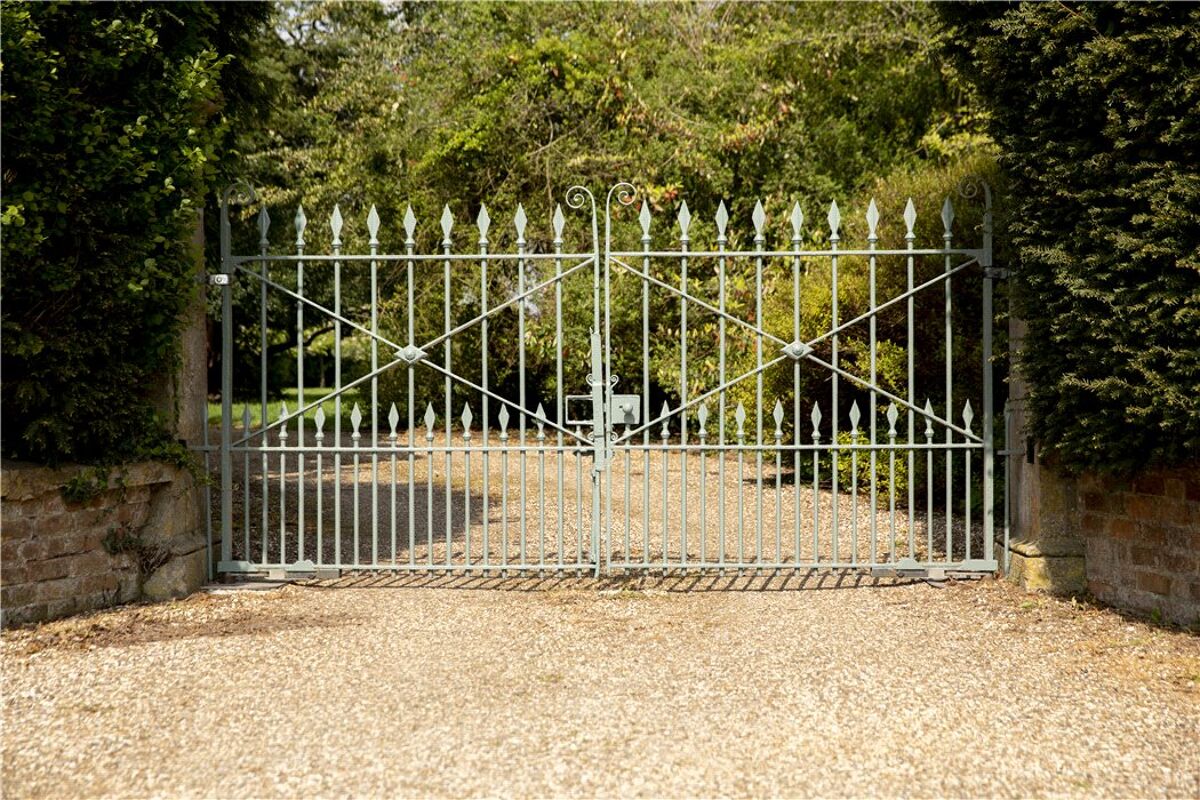 house for sale in All Cannings, Devizes, Wiltshire, SN10 HNG190051 Knight Frank