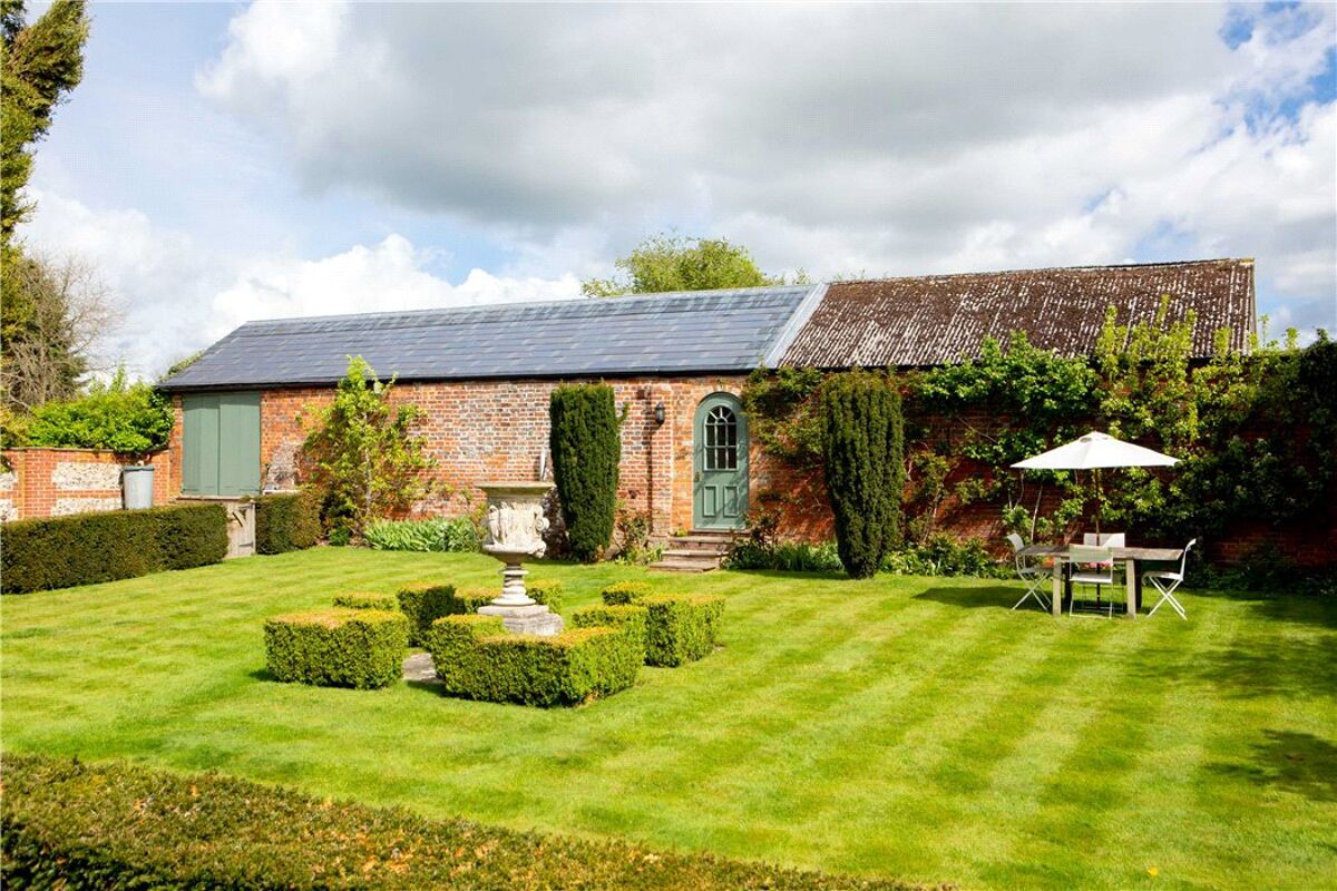 house for sale in Chilton Foliat, Hungerford, Wiltshire, RG17