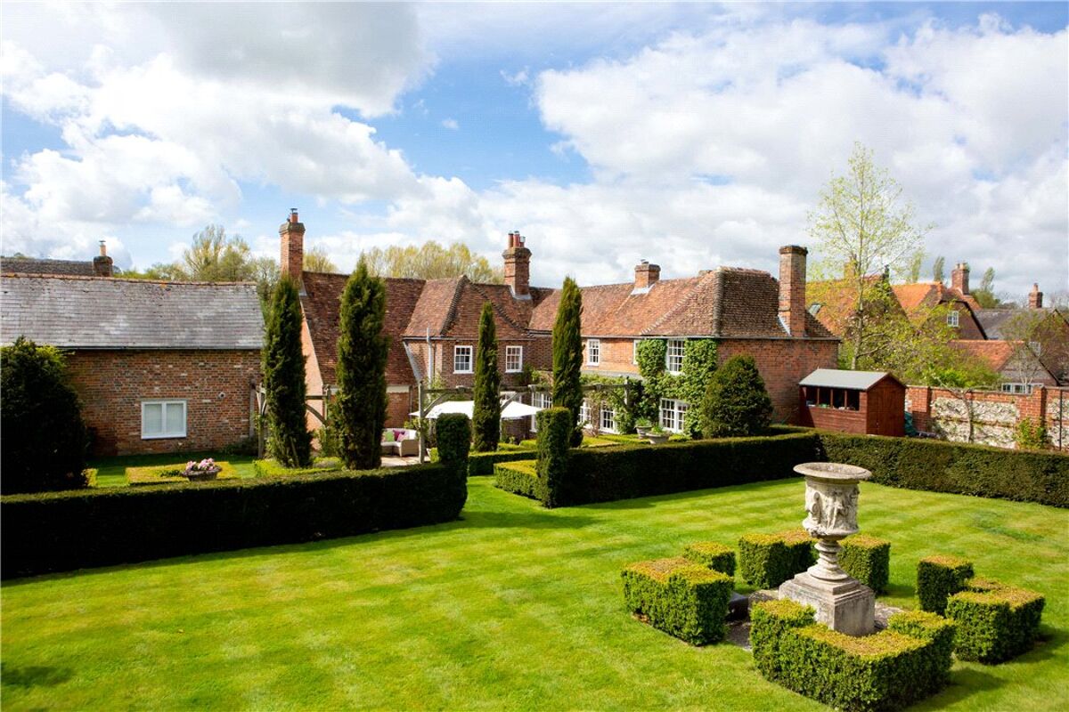 house for sale in Chilton Foliat, Hungerford, Wiltshire, RG17