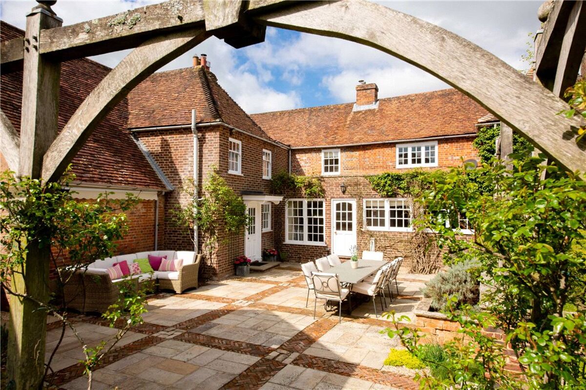 house for sale in Chilton Foliat, Hungerford, Wiltshire, RG17