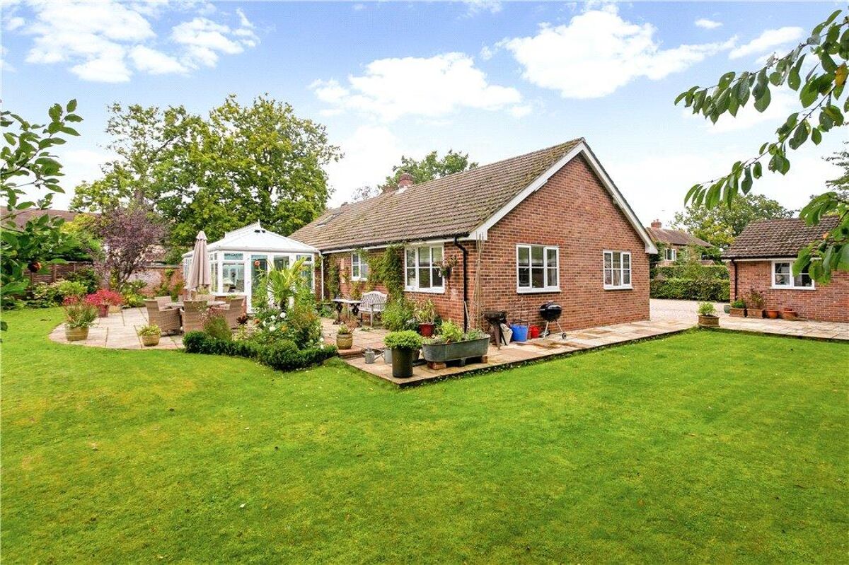 bungalow for sale in Wolverton Common, Tadley, Hampshire RG26