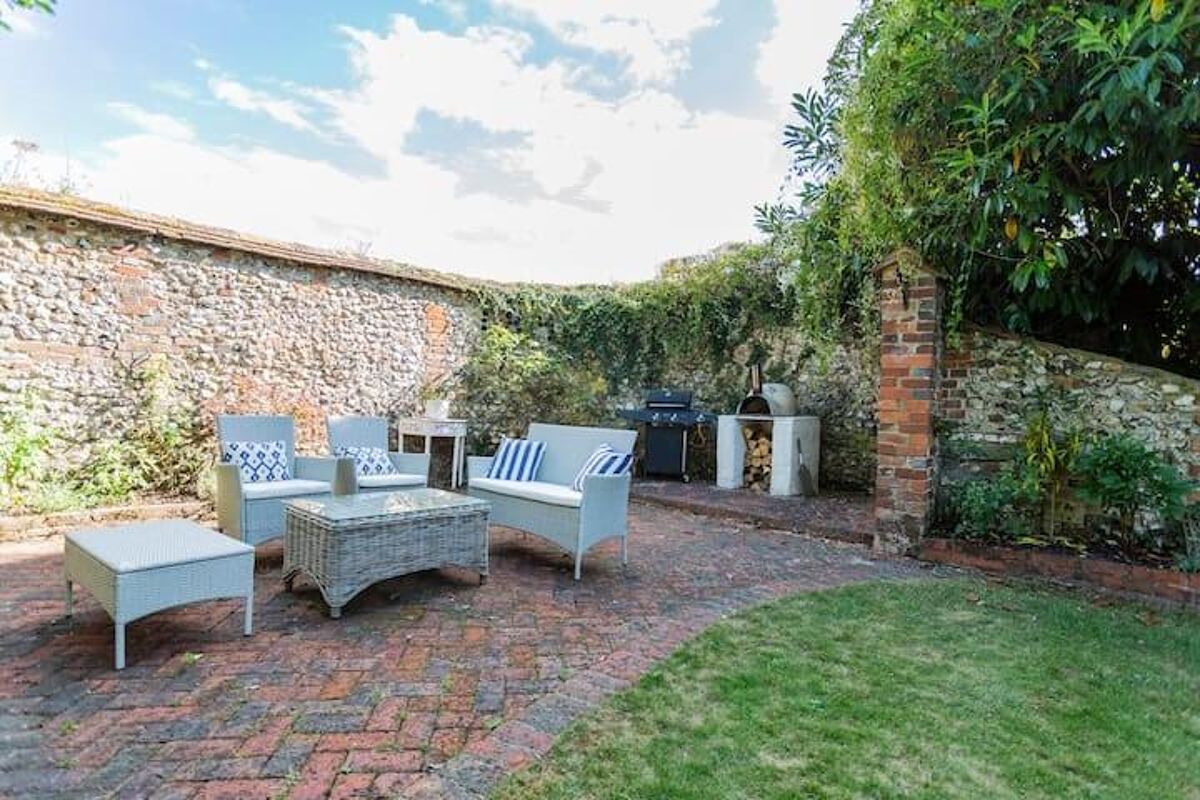 house for sale in Ragged Appleshaw, Andover, Hampshire, SP11