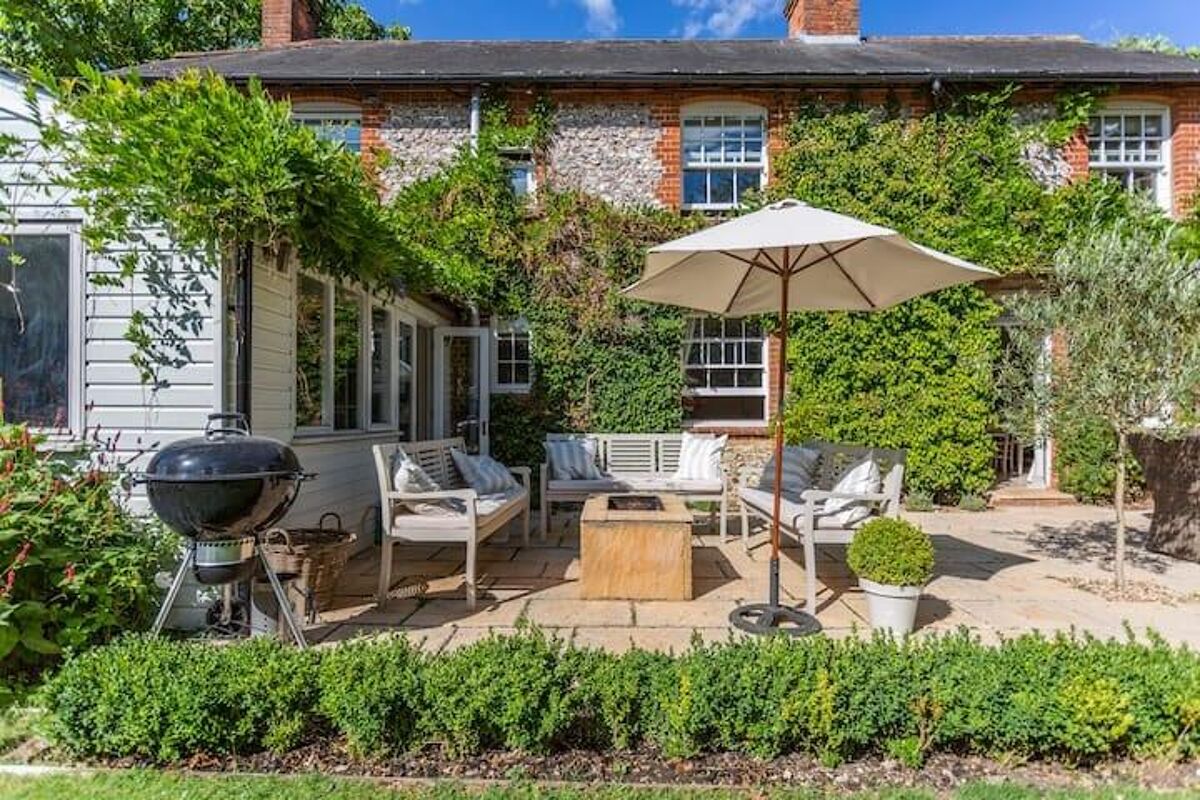 house for sale in Ragged Appleshaw, Andover, Hampshire, SP11