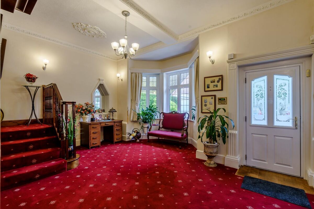 house for sale in Greenham, Newbury, Berkshire, RG19 HNQ012023673