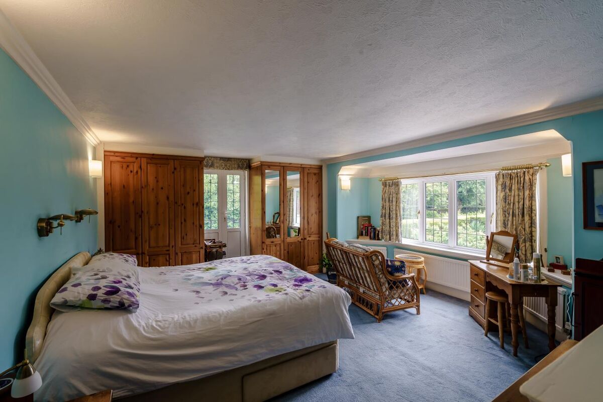 house for sale in Greenham, Newbury, Berkshire, RG19 HNQ012023673