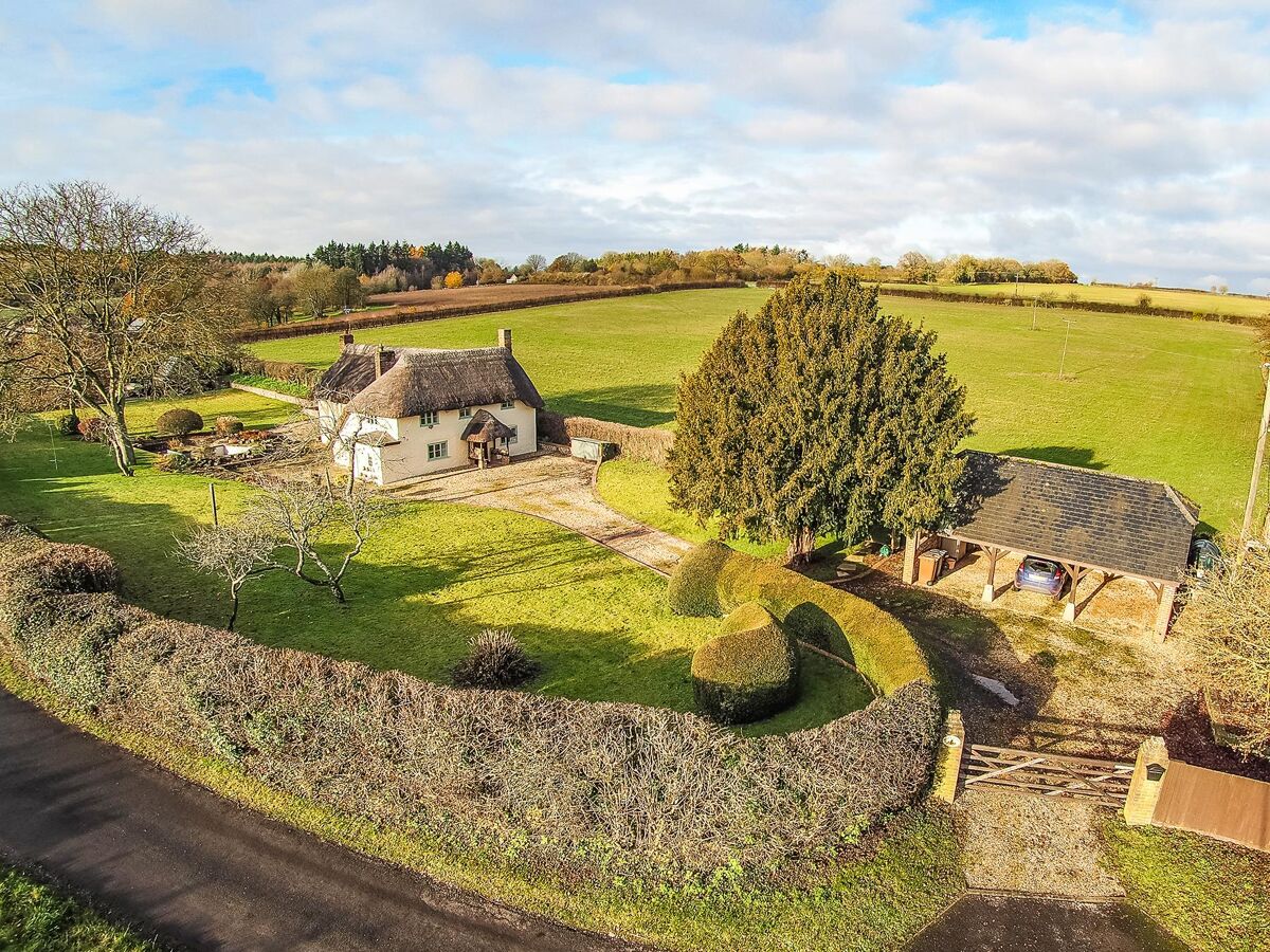 house for sale in Vernham Dean, Andover, Hampshire, SP11 HNQ012030203