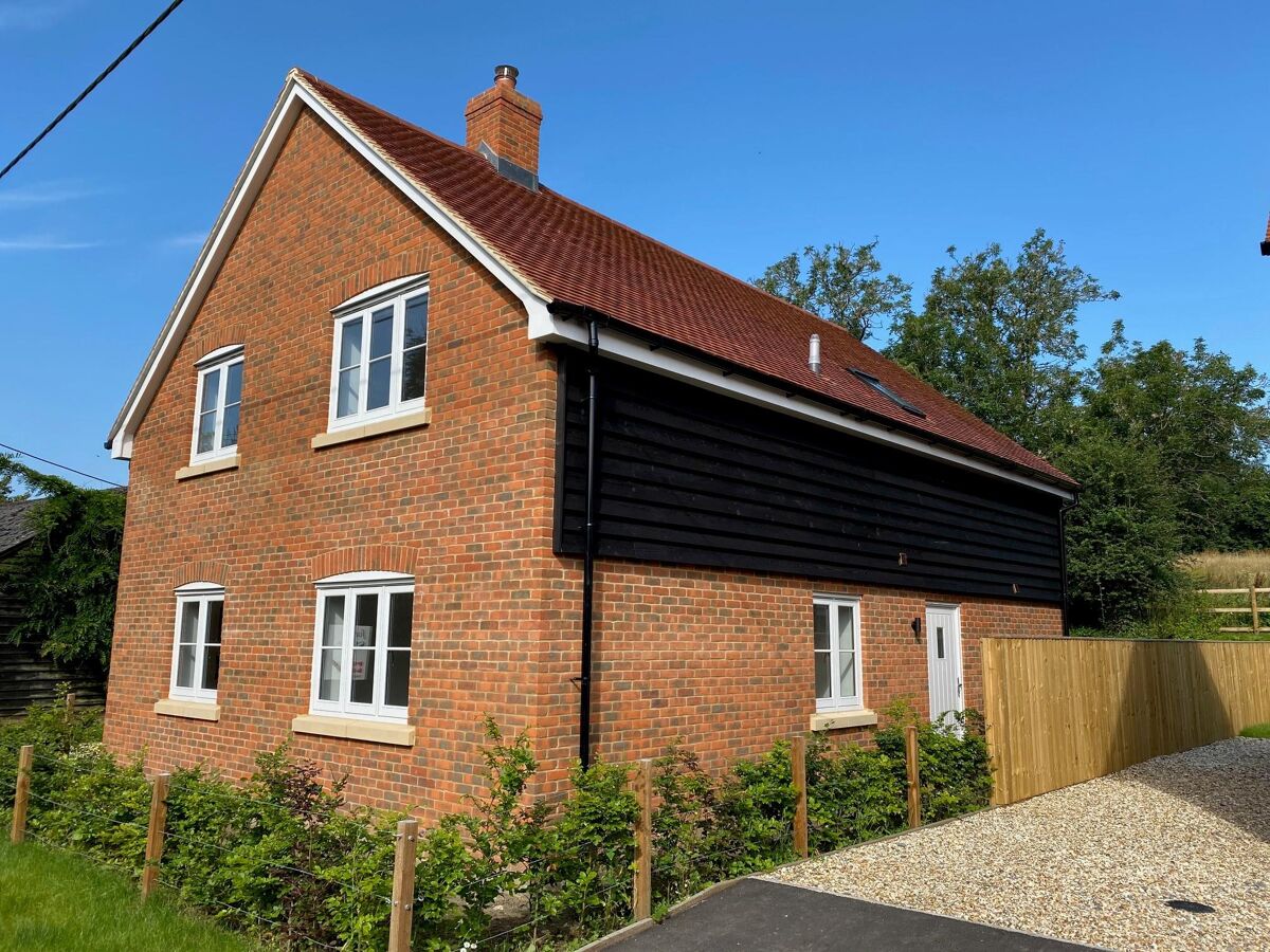 house for sale in Lower Chute, Andover, Wiltshire, SP11 HNQ012092073