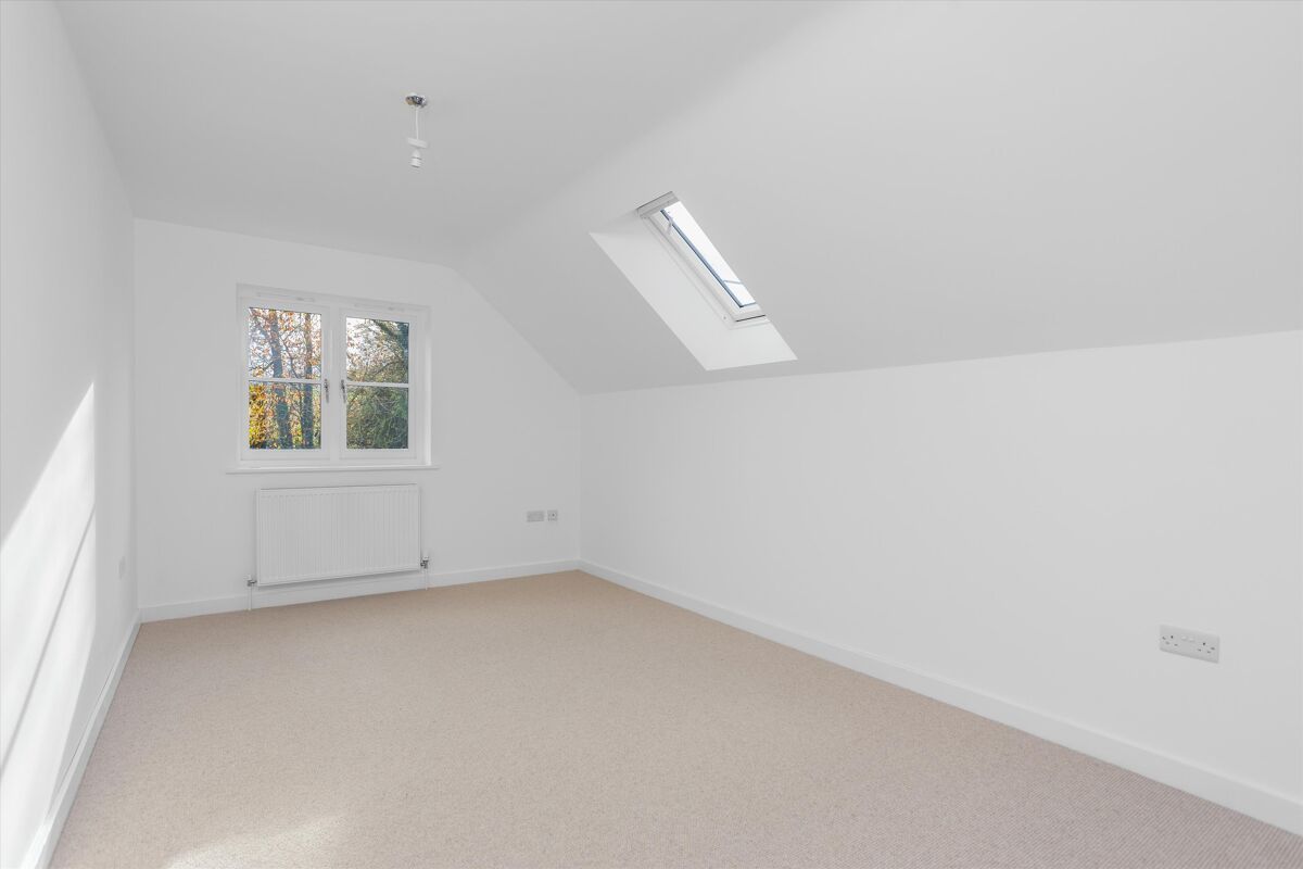 house for sale in Lower Chute, Andover, Wiltshire, SP11 HNQ012092073