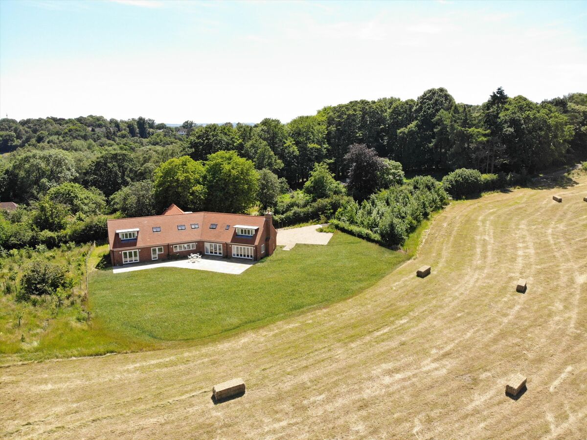 house for sale in The Ridge, Cold Ash, Thatcham, Berkshire, RG18 HNQ012133904 Knight Frank