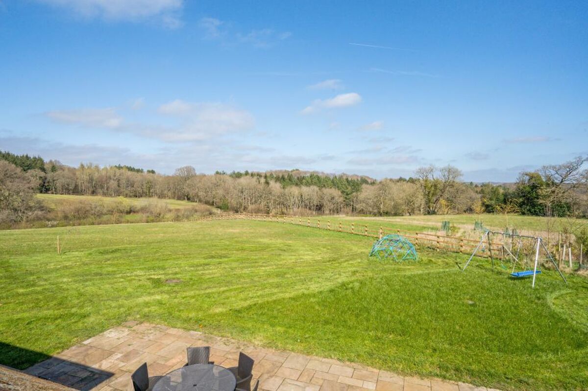 house for sale in The Ridge, Cold Ash, Thatcham, Berkshire, RG18