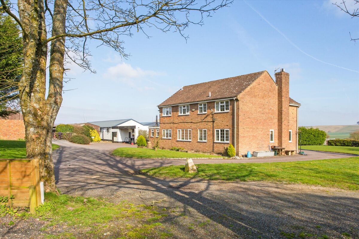 house for sale in Broad Hinton, Swindon, Wiltshire, SN4 HNQ012156447 Knight Frank house for sale in Broad Hinton, Swindon, Wiltshire, SN4 HNQ012156447 Knight Frank
