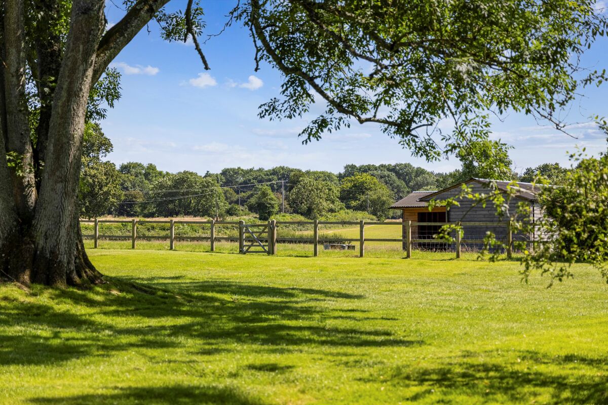 house for sale in Sedgwick Lane, Horsham, West Sussex, RH13 HOR160126