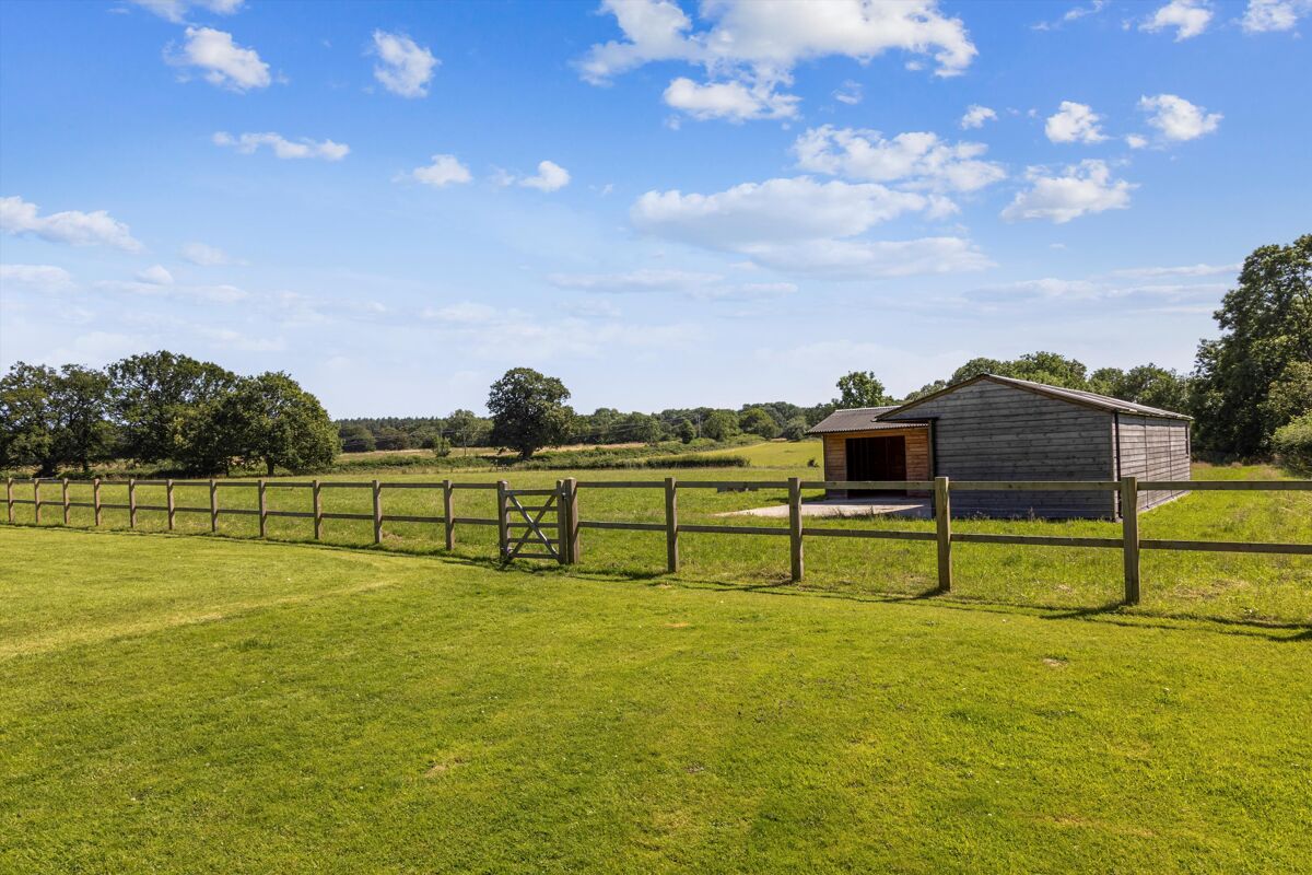 house for sale in Sedgwick Lane, Horsham, West Sussex, RH13 HOR160126