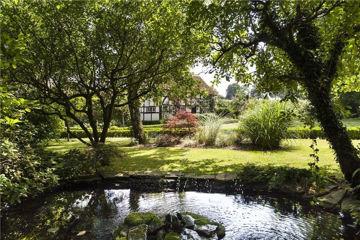 house for sale in Nuthurst Road, Maplehurst, Horsham, West Sussex, RH13